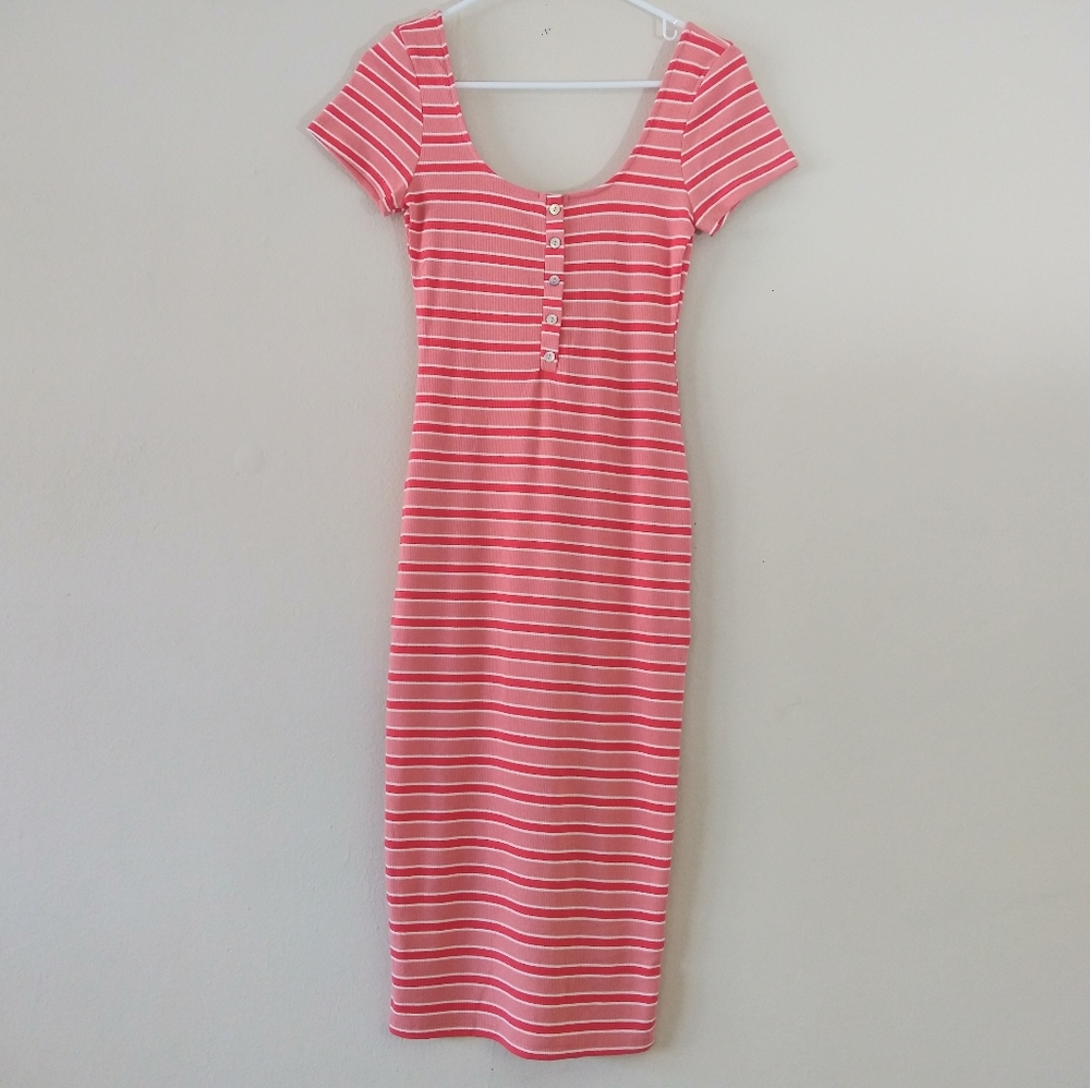 NWOT Heart & Hips Short Sleeve Dress